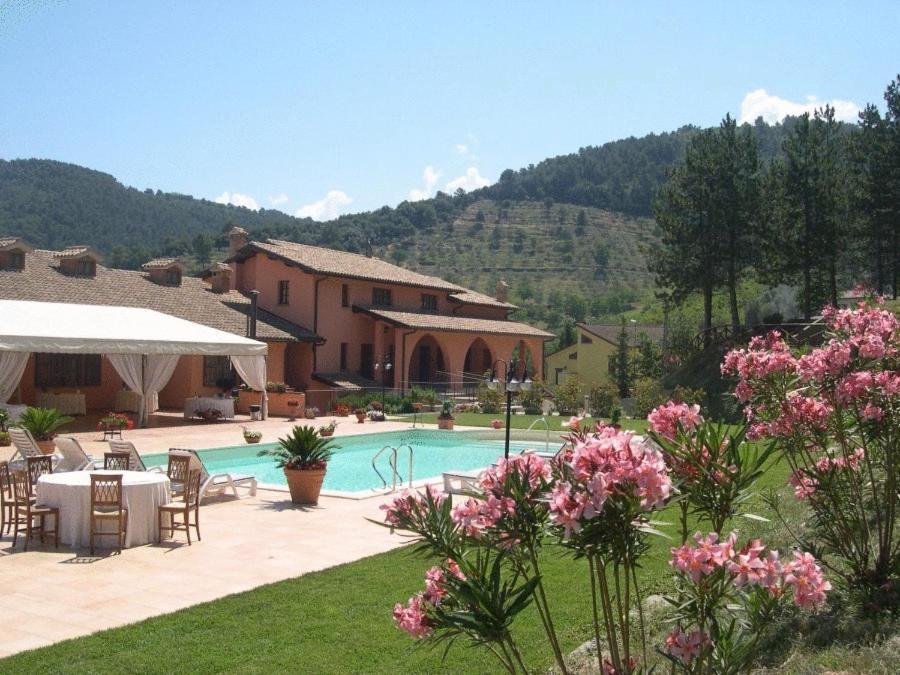 Hotel La Fattoria San Giovanni Di Baiano Buitenkant foto